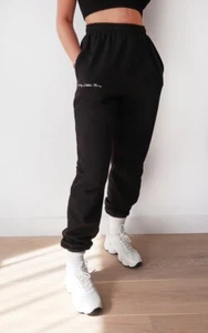 PrettyLittleThing Women's Embroidered Cuffed High Waist Jogger- Black -(US 6)NEW - Picture 1 of 10
