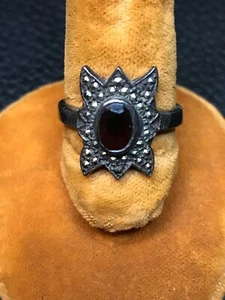 ¿Rubí de plata esterlina vintage? Anillo diseñado piedra y piedra marcasita - talla 6,25 - Imagen 1 de 5