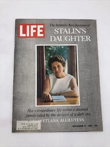 VTG Life Magazine: September 15 1967 - Svetlana Alliluyeva Extraordinary Life - Picture 1 of 4