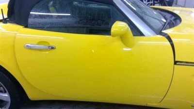 Used Front Right Door Assembly Front fits: 2008 Pontiac Solstice electric Front — 第 1/4 张图片