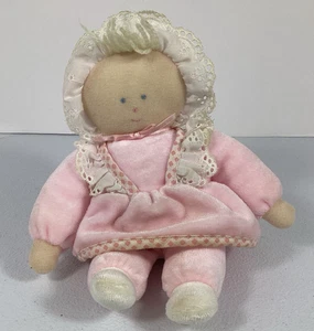 Vintage Eden Plüsch rosa musikalische Baby Puppe zum Aufziehen 9 Zoll Ösen Spitze funkelnder kleiner Stern - Bild 1 von 16