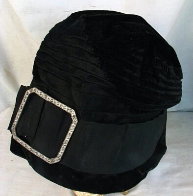  CAPA SOMBRERO FLAPPER *TERCIOPELO NEGRO con Hebilla LG RHEINSTONE c.1920 Foto 1 de 4