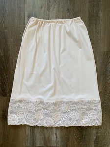 VAN ROALTE~ Vintage Light Pink Nylon Half Slip~Ladies Size SMALL Petite~Lace~S~ - Picture 1 of 5
