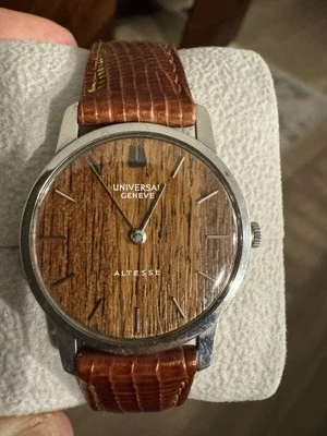 Universal Geneva Vintage Altesse. Esfera de madera texturizada. Ref 842-101. 31 mm.  Foto 1 de 4