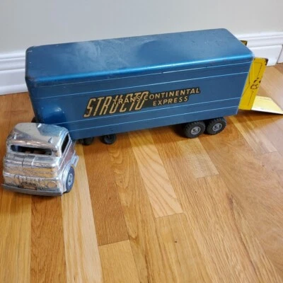 VTG Structo Trans Continental Express Semi Truck With Ramp, Diecast Chrome Cab - Image 1 of 4