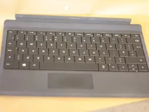 Microsoft Surface ENGLISH Type Cover 1654 Black - Picture 1 of 5