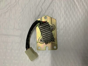 Regulador de voltaje Fiat X1/9 y 128 1977-1979 4384599 - Imagen 1 de 3