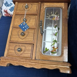jewelry box 4 drawer plus necklace hanger white Felt Engraved Hearts - Picture 1 of 6