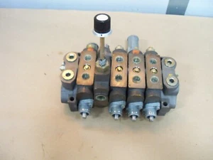 Conjunto de válvula de control hidráulico de Ford nuevo Holland 8160 8260 8360 TM MXM - Imagen 1 de 6