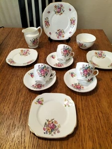 JUEGO DE TÉ DE PORCELANA DE HUESO INGLÉS DE COLECCIÓN 12 PIEZAS 3 TRÍOS - Imagen 1 de 7