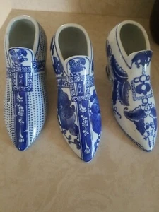 Scarpe porcellana cinese blu reale vintage 3 statuine con tacco - Foto 1 di 9
