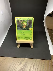Pokémon TCG Chespin Shining Fates 6/25 Holo Promo - Bild 1 von 2