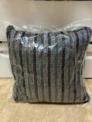 "Almohada Laura Ashley Floral Cinta Azul Medianoche Nueva 15"" X 15""" Foto 1 de 2