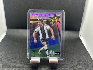 ILKAY GUNDOGAN /25 2022-23 Panini Select FIFA #10 Select Stars Prizm Pink - Imagen 1 de 3