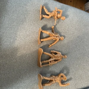 Greenbrier International große 3,75 Zoll Kunststoff Armee Männer Spielzeugsoldaten - Bild 1 von 9