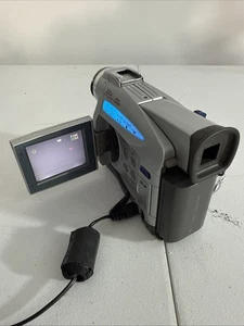 Canon ZR30 MC Mini DV Tape Camcorder w Batt & Cord  - Tested & Working ! - Picture 1 of 8
