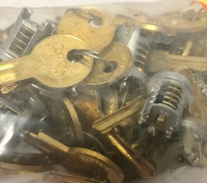 25 - CompX 171E Timberline Silver Lock Core w/ Keys  LOT #9759 - Picture 1 of 3