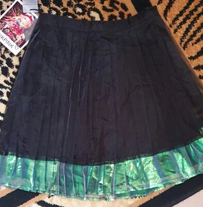 MINKPINK Black and Iridescent Pleated Skirt Size XS - Picture 1 of 1