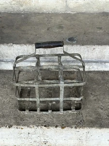 Vintage französischer Flaschenträger - Griff aus verzinktem Metall & Holz - für 6 Flaschen - Bild 1 von 5