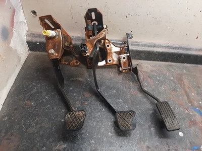 96-00 HONDA CIVIC EK OEM CLUTCH PEDAL ASSEMBLY SET MANUAL SWAP 5 SPEED SWAP - Image 1 of 4