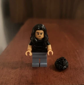 LEGO 21354 -Twilight The Cullen House - Jacob Minifigure & Wolf - Picture 1 of 3
