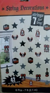 Cráneos, llamas, estrellas y guitarras colgantes de rock & roll - 7 pies de largo - Imagen 1 de 2