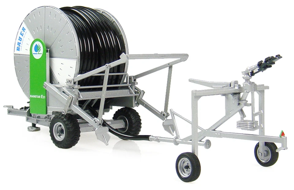 UNIVERSAL HOBBIES Bauer Rainstar E21, 1:32