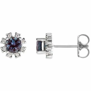 Pendientes de diamantes de alejandrita y 0,08 CTW creados por Chatham® en plata esterlina - Imagen 1 de 2