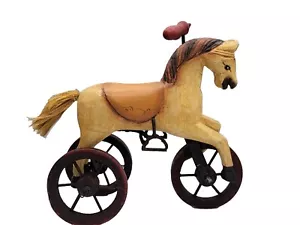 Statuina giocattolo cavallo Velocipede in legno su triciclo arte popolare dipinta a mano 7,25" H - Foto 1 di 7