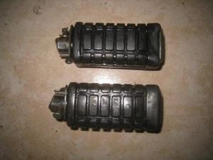 VT 500 C PC08 pillion footpegs rear left right step footrest - Picture 1 of 3