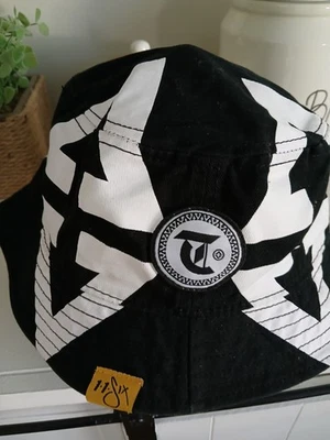 Bucket Hat L/Xl. Black and white with 11 six on sm tag - Image 1 of 4