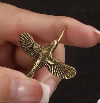 Colibrí miniatura, estatuilla de pequeño pájaro, estatuilla de colibrí de latón Foto 1 de 4