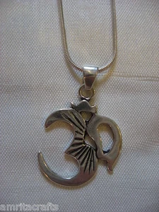 SILVER SANSKRIT OM SACRED VIBRATION PENDANT INDIA - Picture 1 of 1