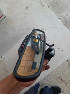 2001-2005 BUICK LESABRE REAR VIEW MIRROR LIGHT SENSITIVE MIRROR W TELEMATICS - Picture 1 of 3