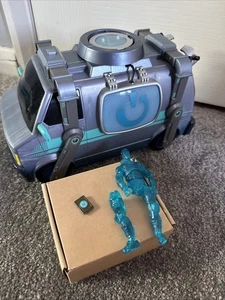 Fortnite Deluxe 30cm Reboot Van with fully Working Lift Lights & Sounds - Picture 1 of 10