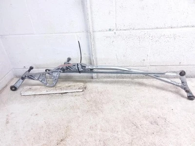 2023 MERCEDES BENZ C300 Wiper Transmission OEM Part Number 2068202801 - Image 1 of 4