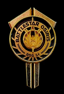 *NUEVO* Vestido Battlestar Osiris Uniforme Metal Pin Réplica Alta Calidad - Imagen 1 de 1