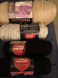 Lot Of 4 Red Heart SUPER SAVER Acrylic Yarn - Aran/Beige/Black - Picture 1 of 4