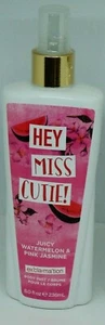 Exclamation Miss Cutie Body Mist spray anguria succosa e gelsomino rosa 8 oz - Foto 1 di 1