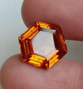 Piedra preciosa natural rara calidad granate Hessonita certificada AGR con forma hexagonal - Imagen 1 de 7