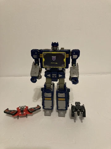 Transformers Walmart Netflix WFC Soundwave, Laserbeak, Ravage MISB Cover