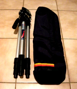 Manfrotto / Bogen 3405 Junior Tripod w/390 Head Blk and Nylon carrying bag. - Picture 1 of 4