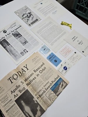 Apollo 5 Launch Commemorative Grouping - Bild 1 von 4