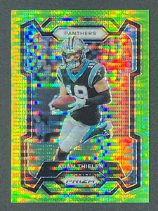 ADAM THIELEN 2023 Panini Prizm #37 Pulsar Verde Prizm Carolina Panthers - Foto 1 di 2