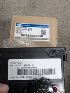 17-19 Lincoln Continental HU5Z-14B169-B HU5T-14G213-AH Liftgate control module - Picture 1 of 4