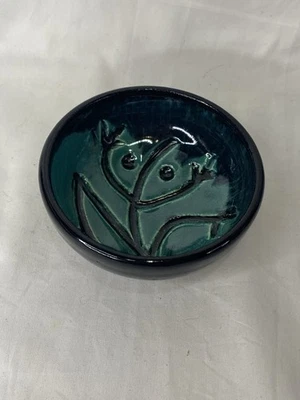 P&L Puerto Rico Pequeño Cuenco Verde Negro Rana Diseño Baratija Plato Decorativo Foto 1 de 4