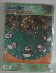 Vintage Bucilla Felt Applique Whimsical Snowmen Sequins Christmas Tree Skirt - Picture 1 of 9