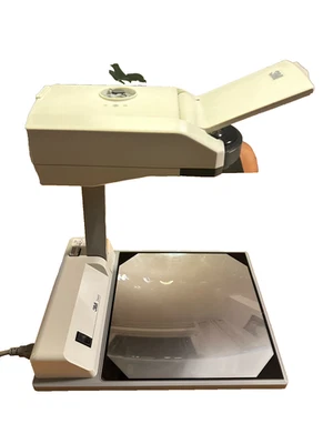 3M 2660 Mobiler Overhead Projektor mit Tragetasche + Umschaltung auf Ersatzbirne - Bild 1 von 4