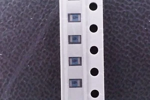 Lot of 200 RK73H2ATTD60R4F KOA Chip Resistor 60.4 Ohm 250mW 1/4W 1% 0805 SMT - Picture 1 of 3