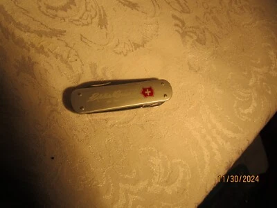 Swiss Eddie Bauer 2 Blade w/Scissors Pocket Knife Made in Switzerland - Image 1 of 4